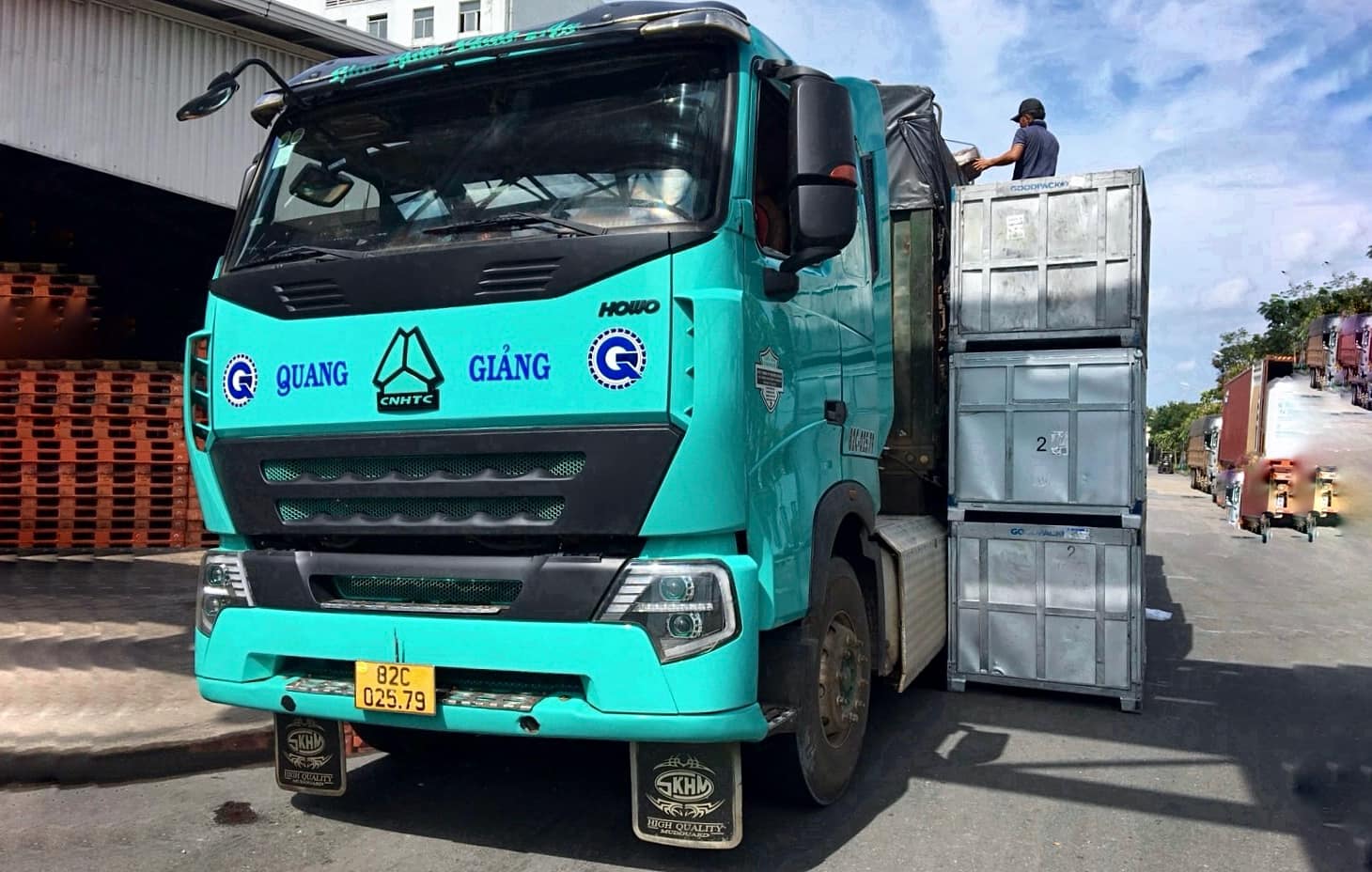 Chành xe tải Kon Tum Gia Lai Quang Giảng - Vận chuyển uy tín, giá rẻ